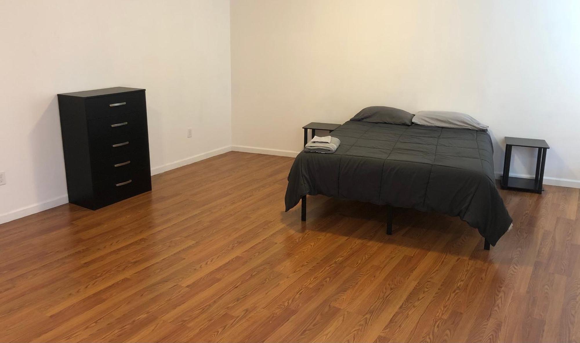 Large And Private Apartment Can Sleep Up To 8 People Comfortably With Direct Nyc Manhattan Train Only 5 Minute Walk Away Elizabeth Buitenkant foto