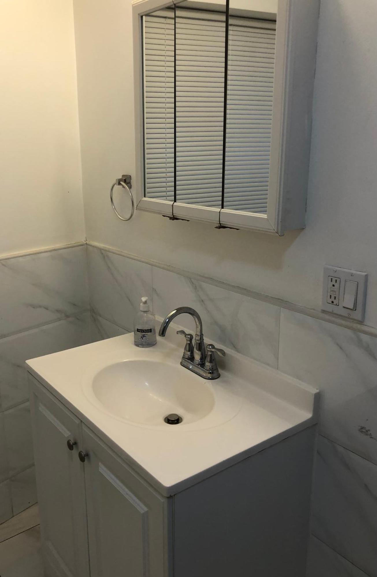 Large And Private Apartment Can Sleep Up To 8 People Comfortably With Direct Nyc Manhattan Train Only 5 Minute Walk Away Elizabeth Buitenkant foto